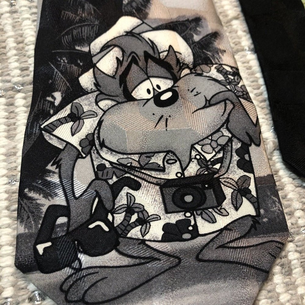 Vintage96 Taz 100%silk Tie Looney Tunes Tasmanian Devil Warner Bros Tourist B/W